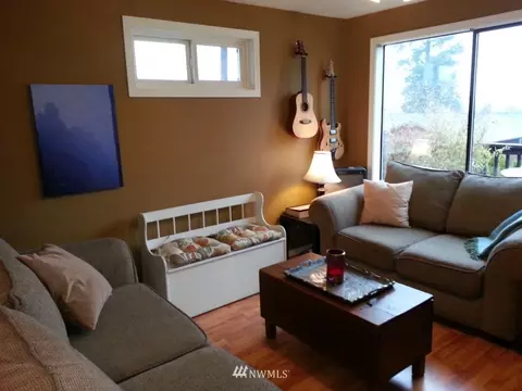 7627 Cascade Dr, Everett, WA 98203 photo 2