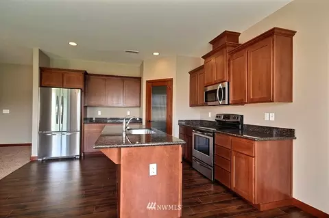 1606 Riddell Ave NE, Orting, WA 98360 photo 3