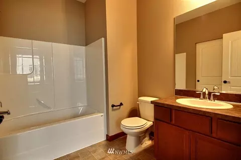 1606 Riddell Ave NE, Orting, WA 98360 photo 9
