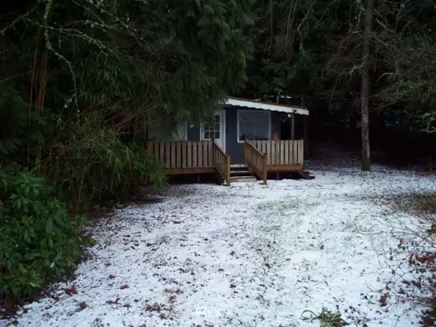 240 E Shore Dr, Grapeview, WA 98546 photo 2