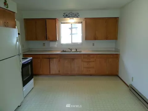706 5th St, Sultan, WA 98294 photo 4