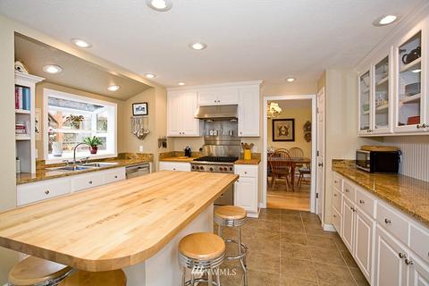 950 Viewmoor Pl, Edmonds, WA 98020 photo 5