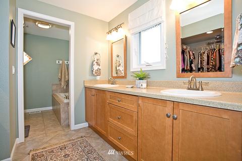 950 Viewmoor Pl, Edmonds, WA 98020 photo 13