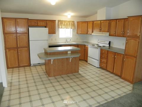 924 Olson, Longview, WA 98632 photo 4