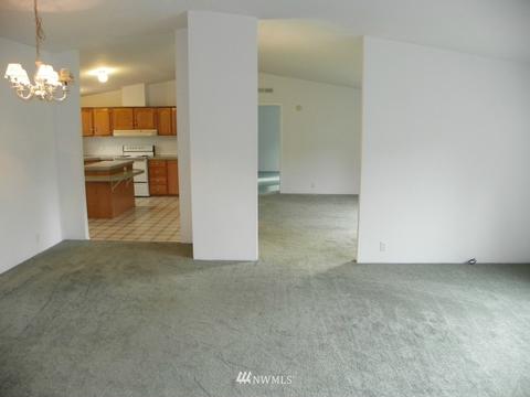 924 Olson, Longview, WA 98632 photo 8
