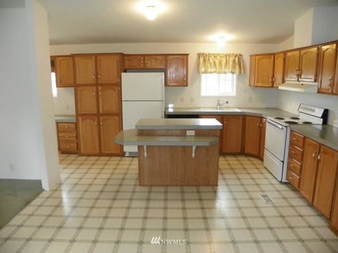 924 Olson, Longview, WA 98632 photo 6