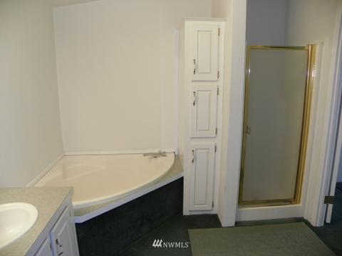 924 Olson, Longview, WA 98632 photo 12