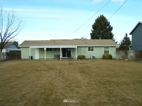 920 E Juniper, Othello, WA 99344 photo 3