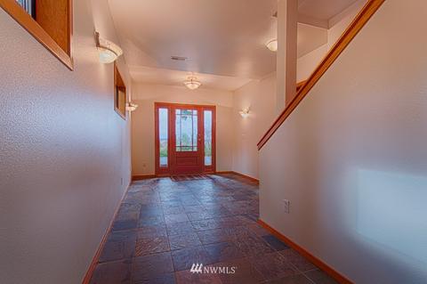 4911 Ocean Ave, Everett, WA 98203 photo 2