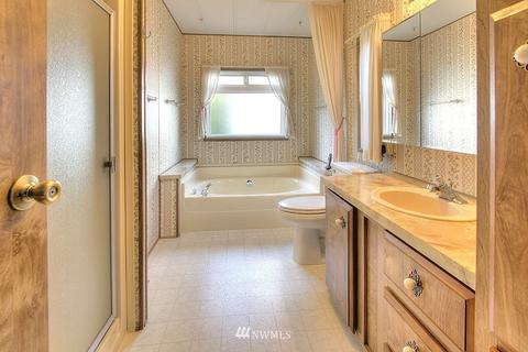 23631 Lake Dr E, Bothell, WA 98021 photo 14