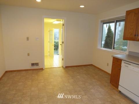 5611 Seahurst Ave, Everett, WA 98203 photo 6