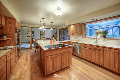 310 208th St SE, Bothell, WA 98012 photo 5