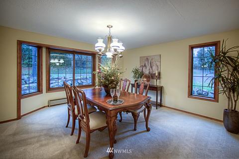 310 208th St SE, Bothell, WA 98012 photo 4