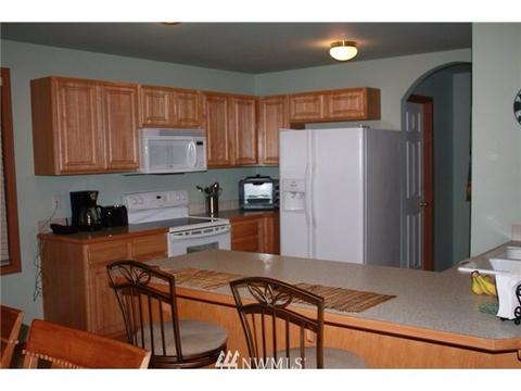 1321 196th St E, Spanaway, WA 98387 photo 4
