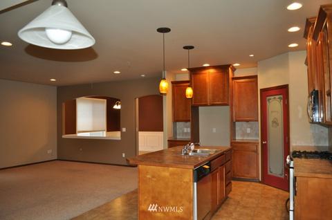 323 Starling St SW, Orting, WA 98360 photo 2