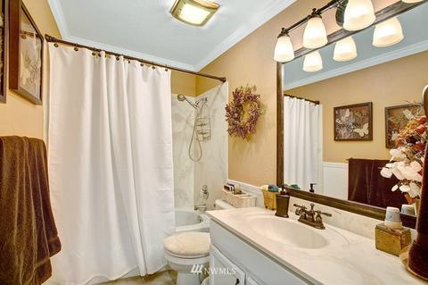 611 204th St SE, Bothell, WA 98012 photo 9