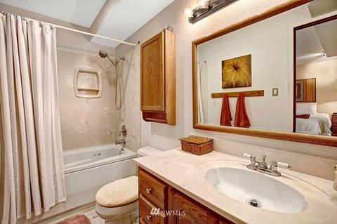 611 204th St SE, Bothell, WA 98012 photo 14