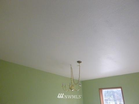700 Middle Fork Rd, Onalaska, WA 98570 photo 5