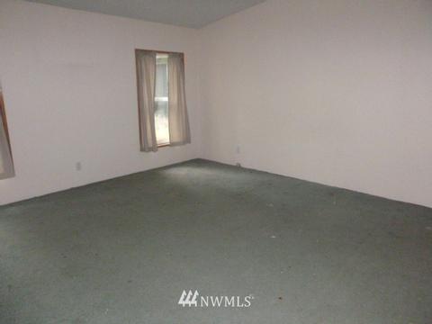 700 Middle Fork Rd, Onalaska, WA 98570 photo 9