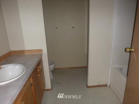 700 Middle Fork Rd, Onalaska, WA 98570 photo 10