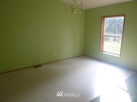 700 Middle Fork Rd, Onalaska, WA 98570 photo 4