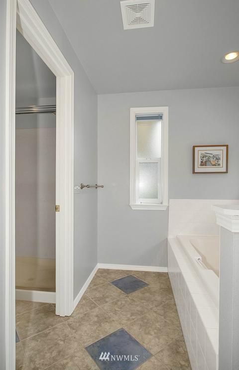 9726 NE 198th St, Bothell, WA 98011 photo 15