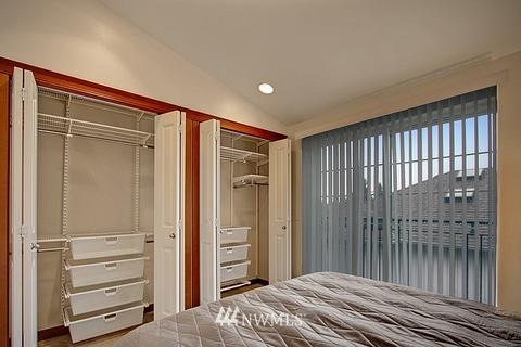 2003 E Jansen Ct, Seattle, WA 98112 photo 11