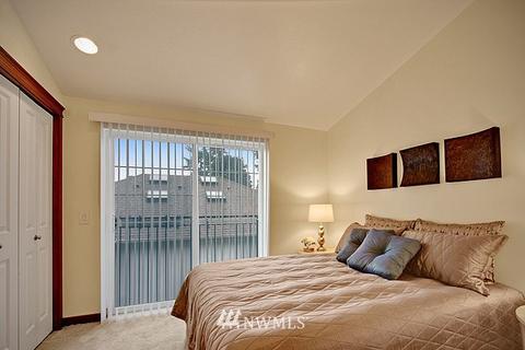 2003 E Jansen Ct, Seattle, WA 98112 photo 10