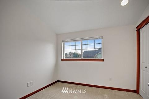 2003 E Jansen Ct, Seattle, WA 98112 photo 14
