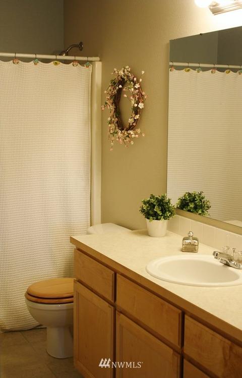 214 Kendall St NE, Orting, WA 98360 photo 9