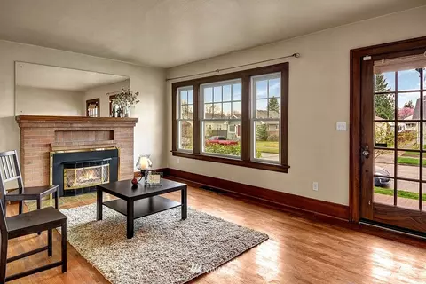 1921 Baker Ave, Everett, WA 98201 photo 2