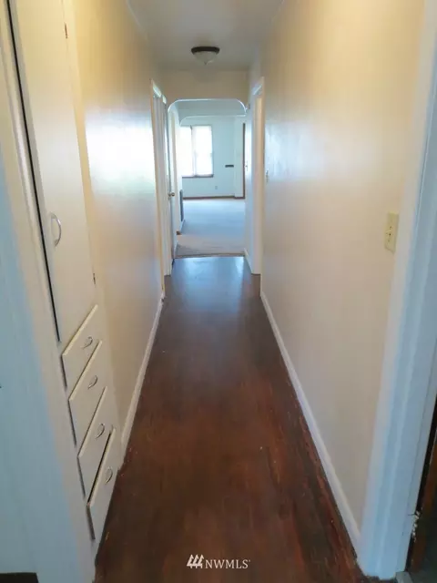1318 20th Ave, Longview, WA 98632 photo 4