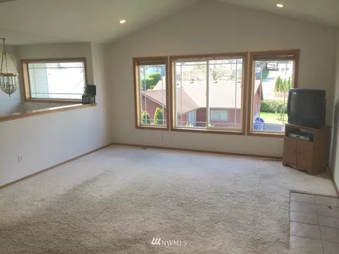 6035 Fleming, Everett, WA 98203 photo 4