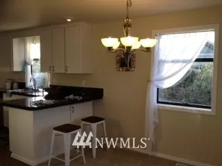 4713 Harbor Ln, Everett, WA 98203 photo 3