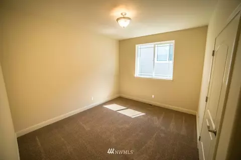 486 Sycamore St, Sequim, WA 98382 photo 5