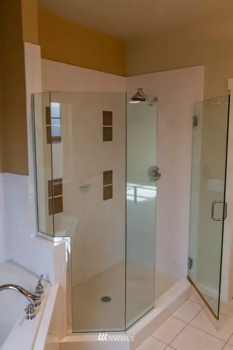 13824 N Creek Dr #302, Mill Creek, WA 98012 photo 13
