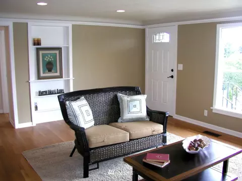 418 Park Pl, Everett, WA 98203 photo 2