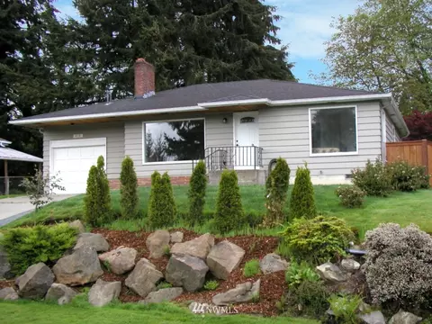 418 Park Pl, Everett, WA 98203 photo 1