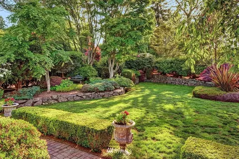 830 Cary Rd, Edmonds, WA 98020 photo 2