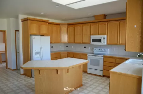 15508 148th Avenue Ct E, Orting, WA 98360 photo 4