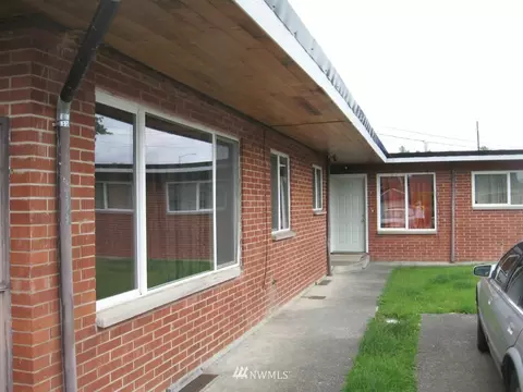 801 Myrtine St, Enumclaw, WA 98022 photo 4