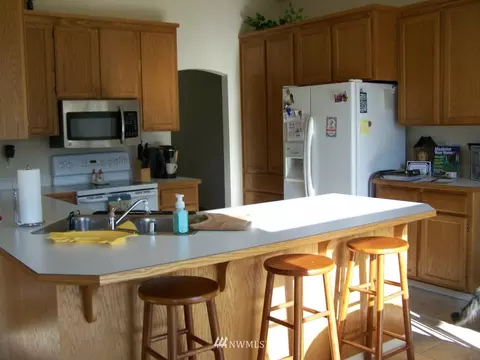 1822 Highpoint St, Enumclaw, WA 98022 photo 4