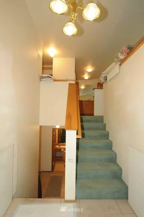 1026 56th St SE, Everett, WA 98203 photo 2