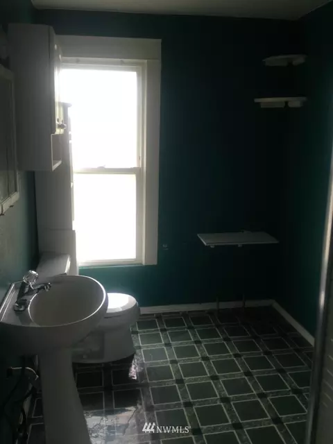 914 E Casino Rd, Everett, WA 98203 photo 5