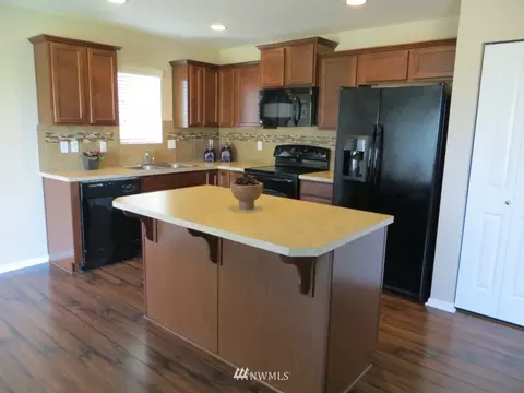 2425 193rd St E, Spanaway, WA 98387 photo 3