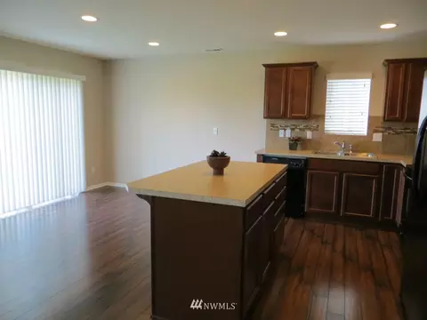 2425 193rd St E, Spanaway, WA 98387 photo 4