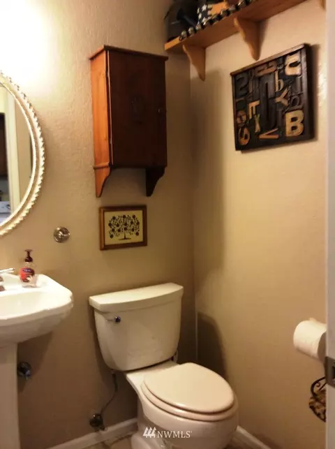 602 Coe Ln SW, Orting, WA 98360 photo 8