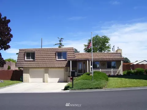 925 E Hamlet, Othello, WA 99344 photo 1