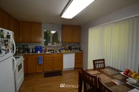20607 W Richmond Rd, Bothell, WA 98021 photo 2