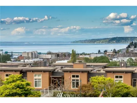 75 Pine St #105, Edmonds, WA 98020 photo 1